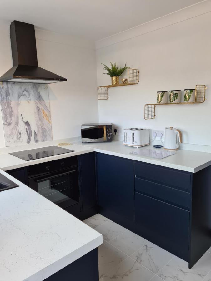 Stunning 2 Bed House Near Coastal Path/Lake/Beach Llanelli Dış mekan fotoğraf
